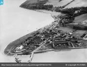 Cromarty, general view, showing Braehead and Gaelic Chapel, The Paye SPW033791